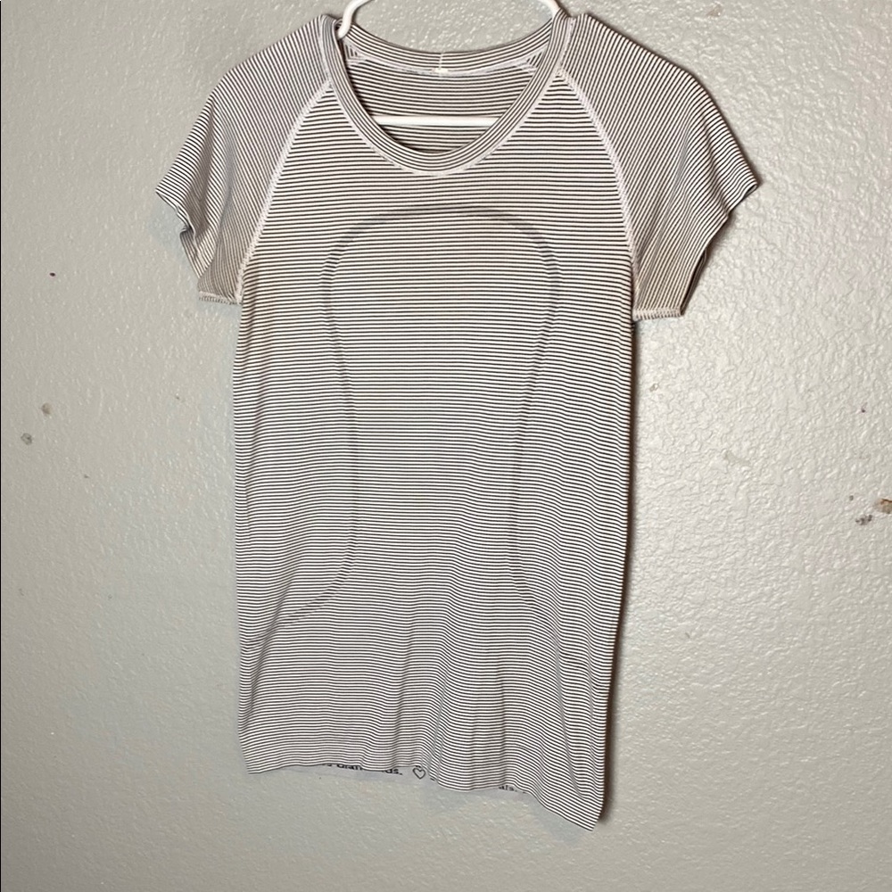 Lululemon Athletica Swiftly Gray and White Fitted Short Sleeve Tee